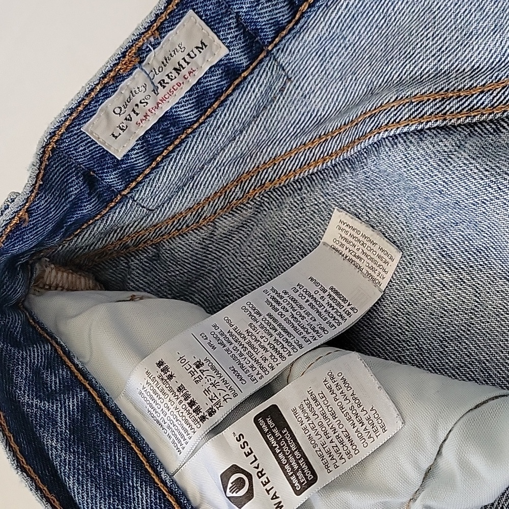 Levi's 501 Womens Jeans 26 Waist 30 Length Leather Patch Big L Tag 100% cotton - Picture 6 of 11